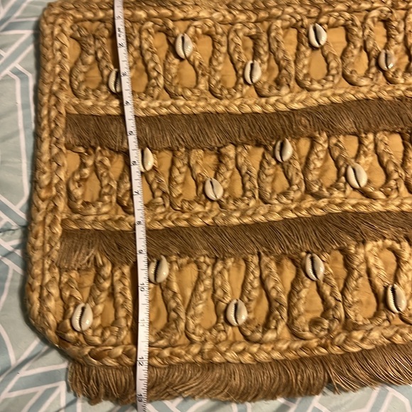 NWT SALT + UMBER 100% NATURAL & RECYCLED MATERIALS ISLA JUTE AND SEASHELL TOTE - Picture 9 of 10